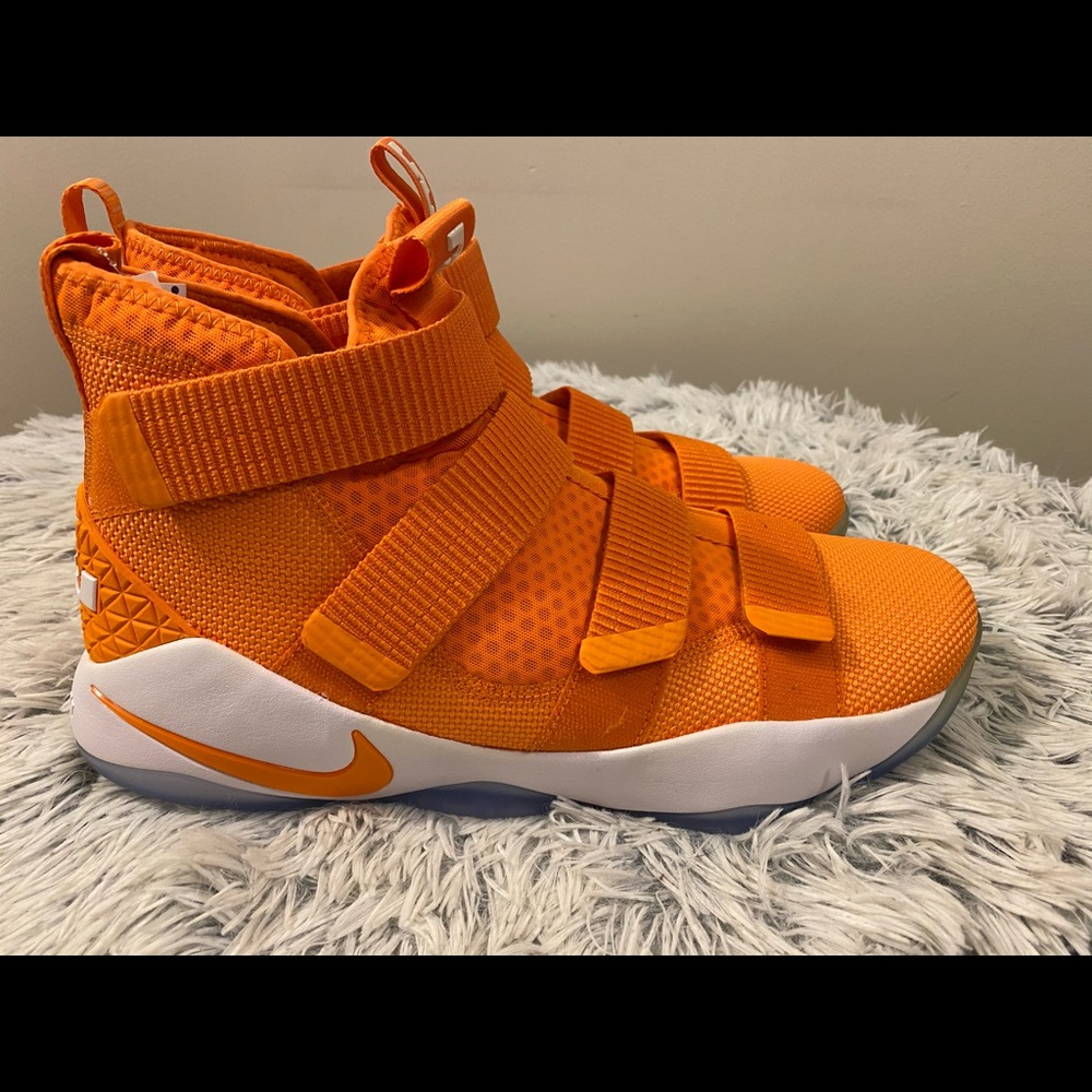 Lebron Soldier XI 11 TB 943155-805